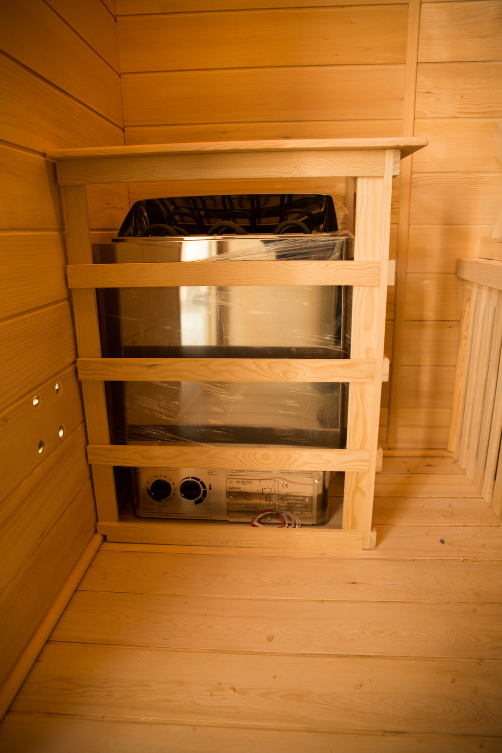 Natural Doctor ND-E3 sauna interior and construction detail