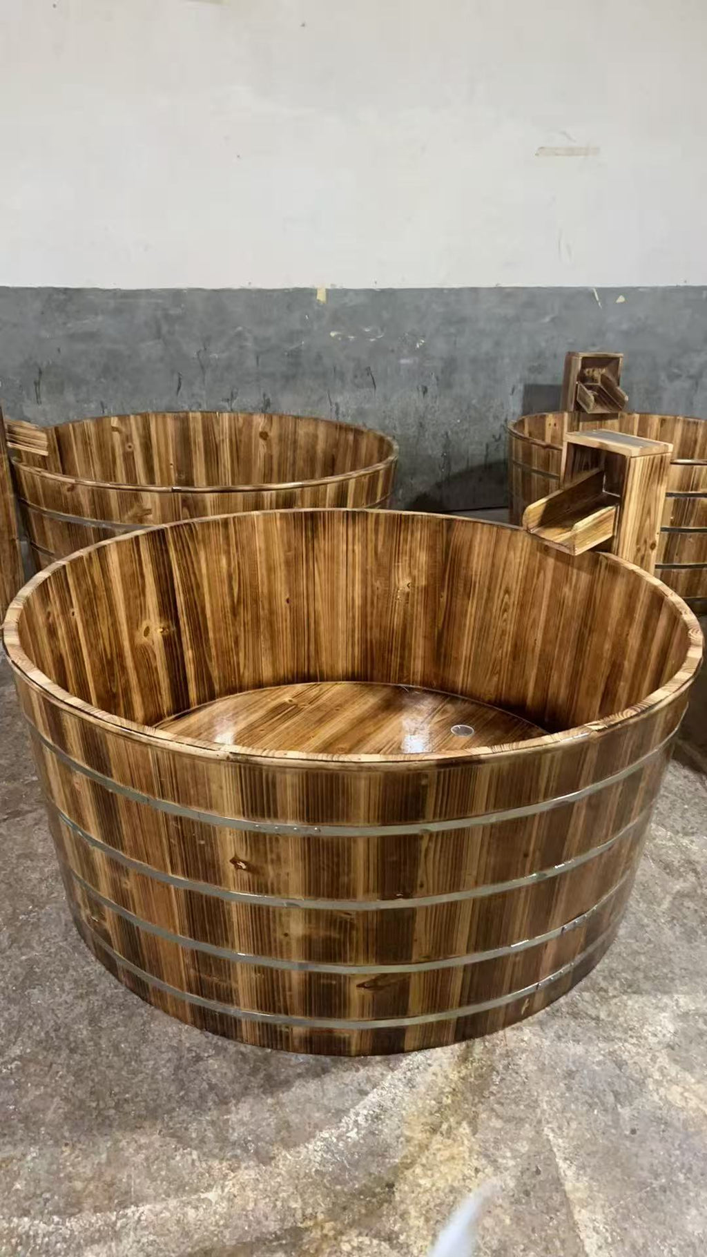 Natural Doctor wooden ice bath – construction and installation example